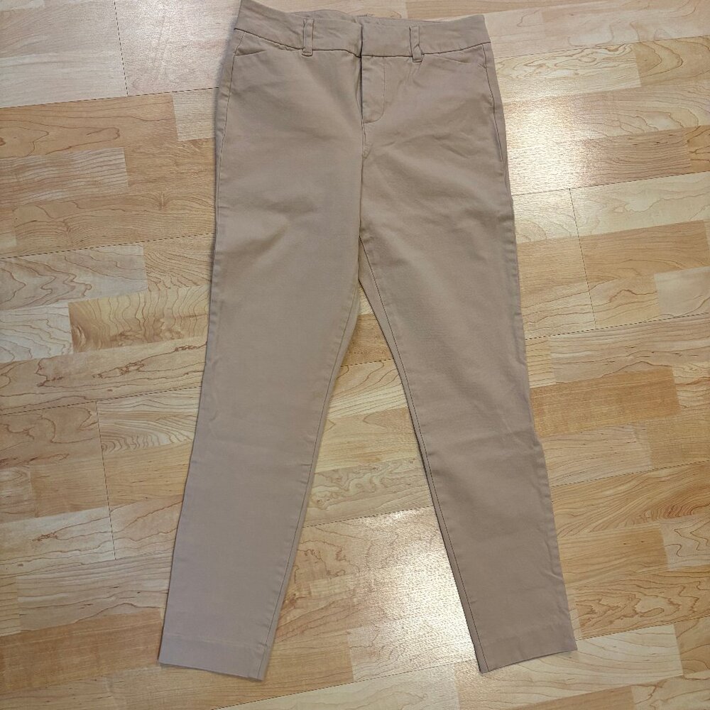 Old Navy High Rise Pixie Khaki Pants